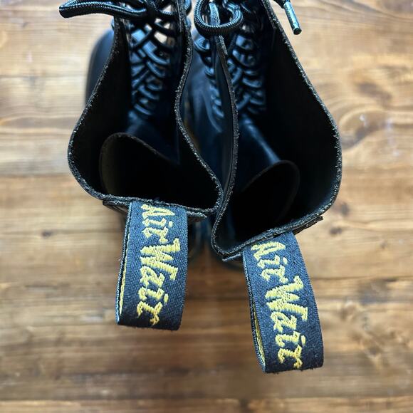 Dr Martens Sz 7M 8W Black Leather Mid Calf Lace Up 1914 Boots 14 Eye Goth Punk main image 6